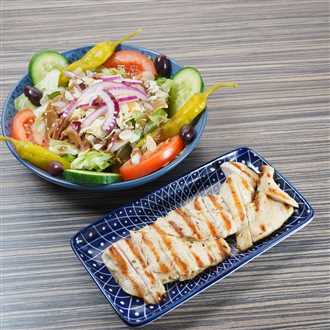 Hähnchensalat mit gerösteten Mandeln